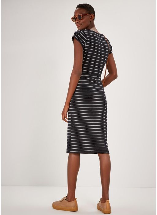 vestido de malha listrado preto e branco