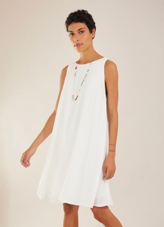 vestido de nesga curto