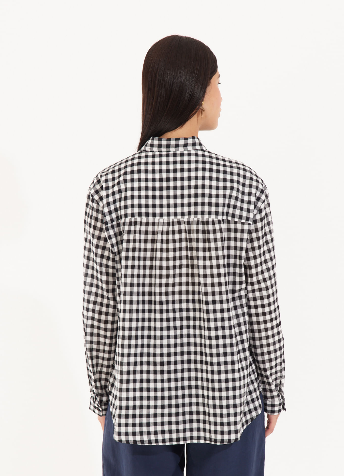 Camisa boyfriend voil vichy com lenço preto Cantao