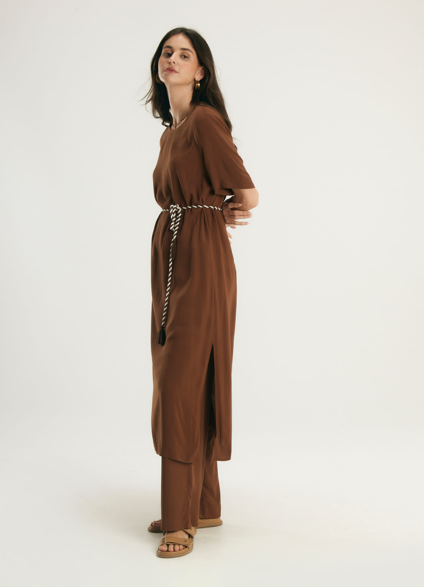 Vestido fendas viscose caminhos marrom