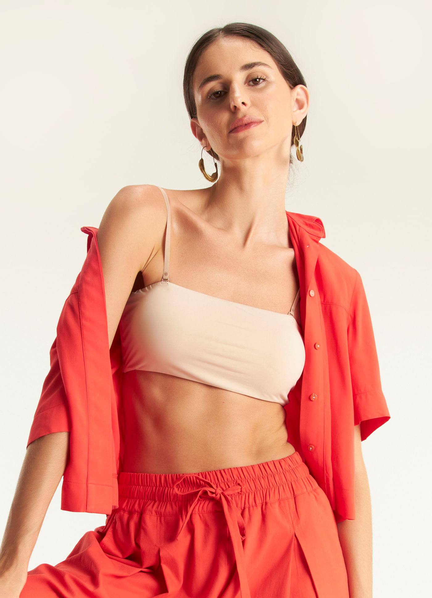 Cropped faixa undr alça removível areia