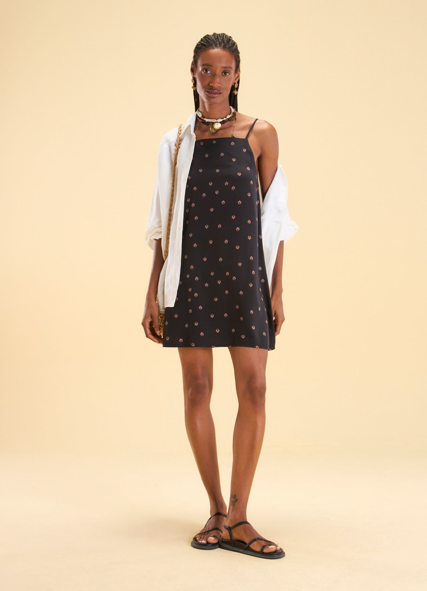 Vestido curto alcinha estampado samsara