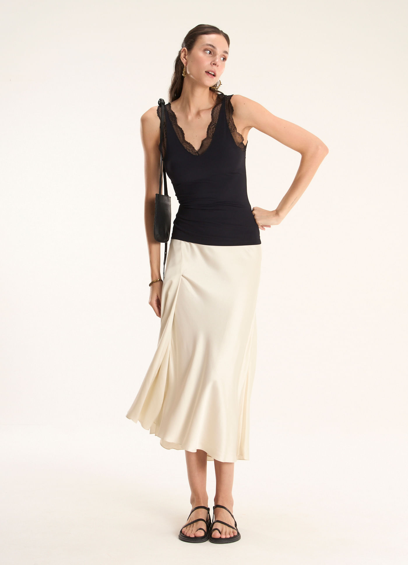 Saia midi acetinado goddess areia
