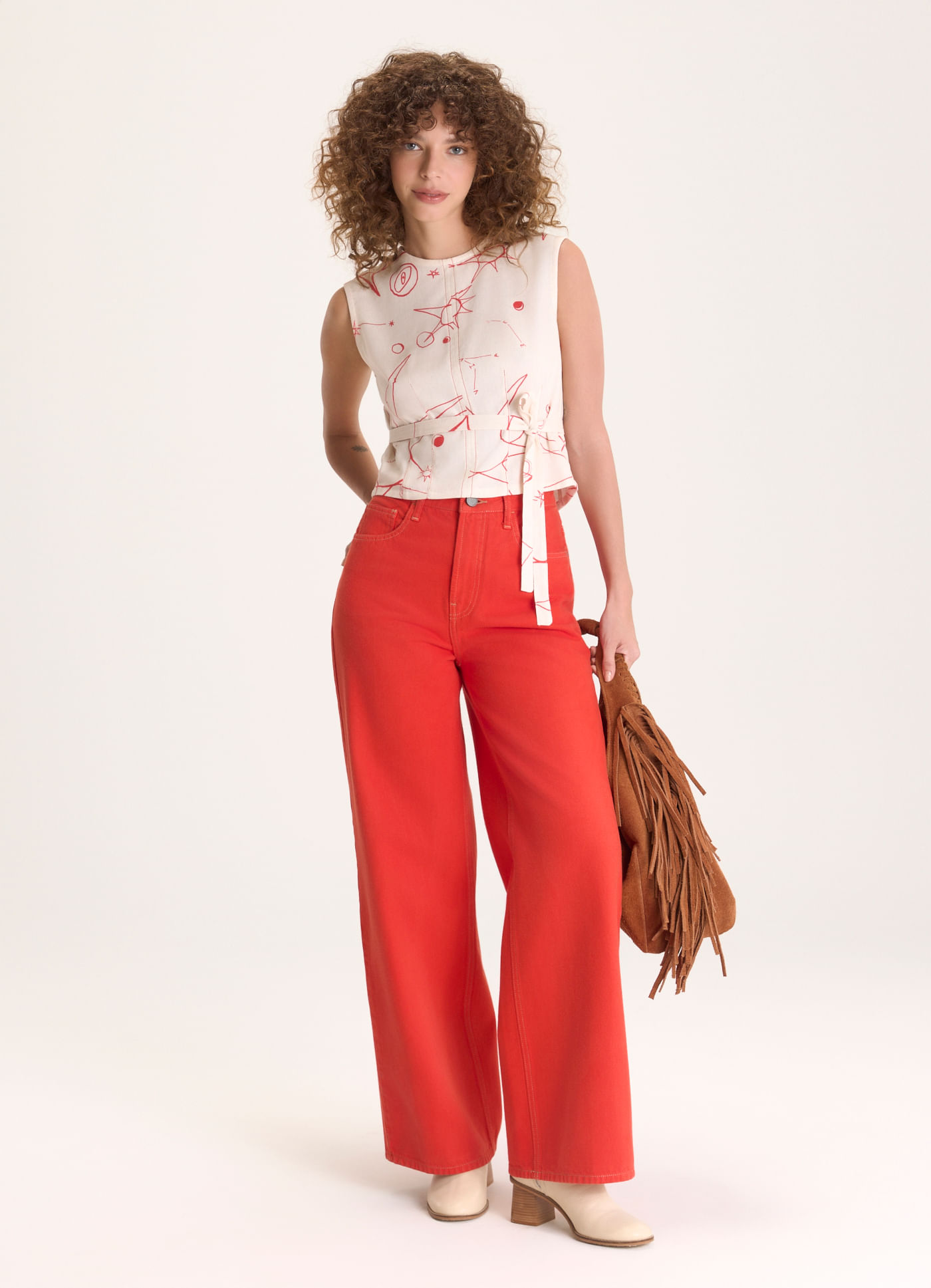 Calça sarja wide leg viva bem vermelho