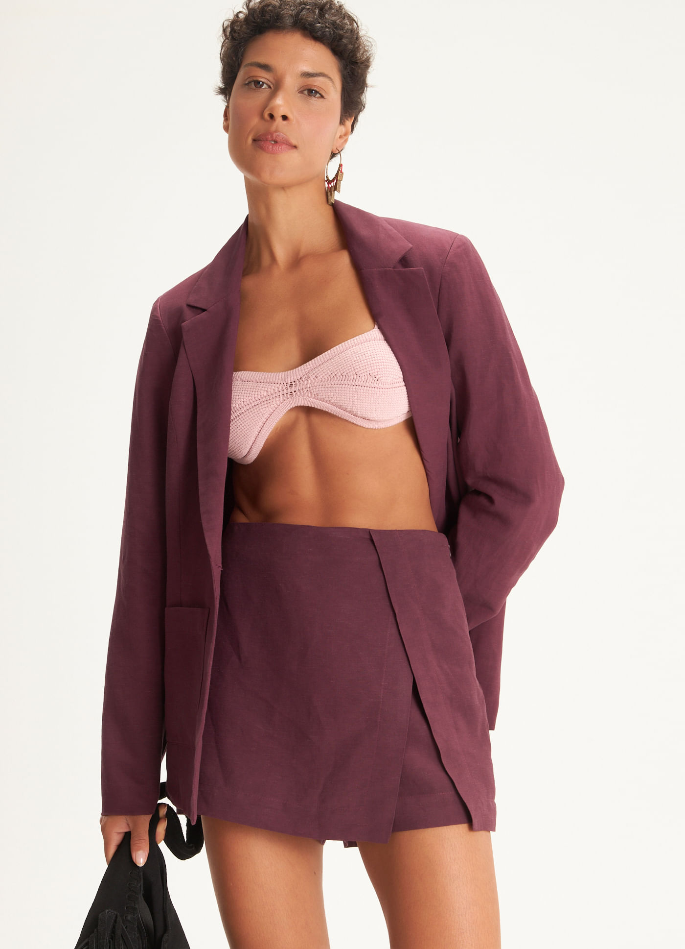 Blazer linho alfaiataria olhar roxo