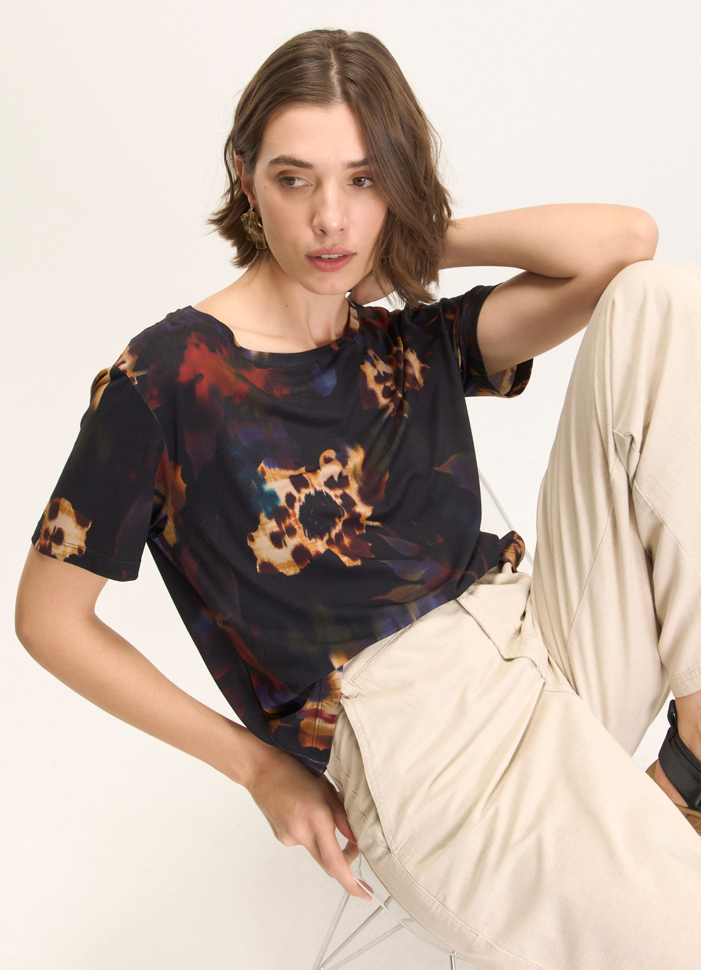 Blusa digital estampada floral glitch