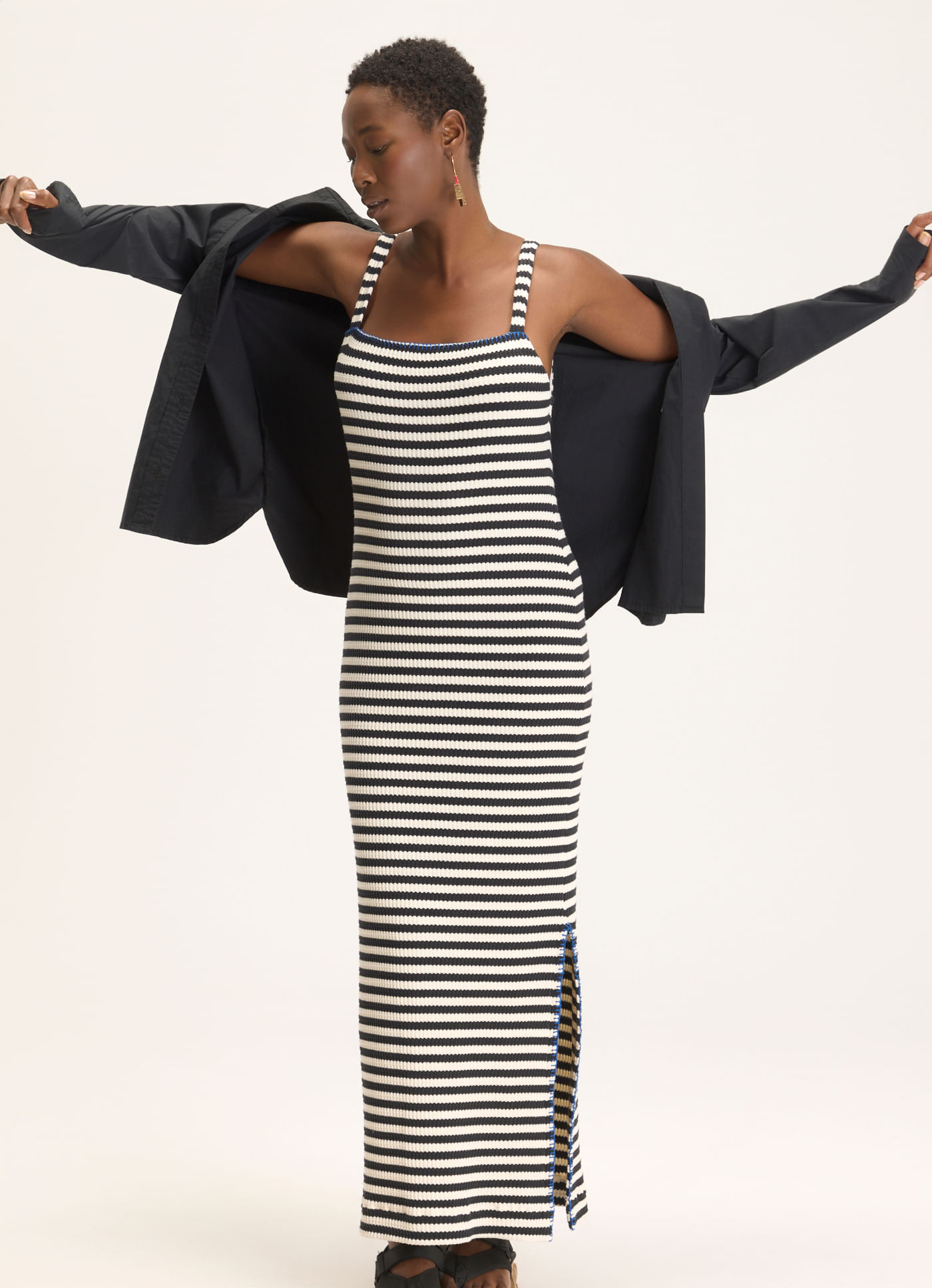 Vestido listras bordado preto
