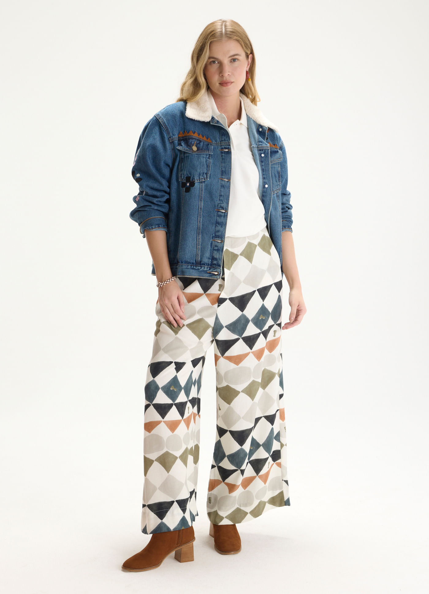 Calça estampada xeque-mate