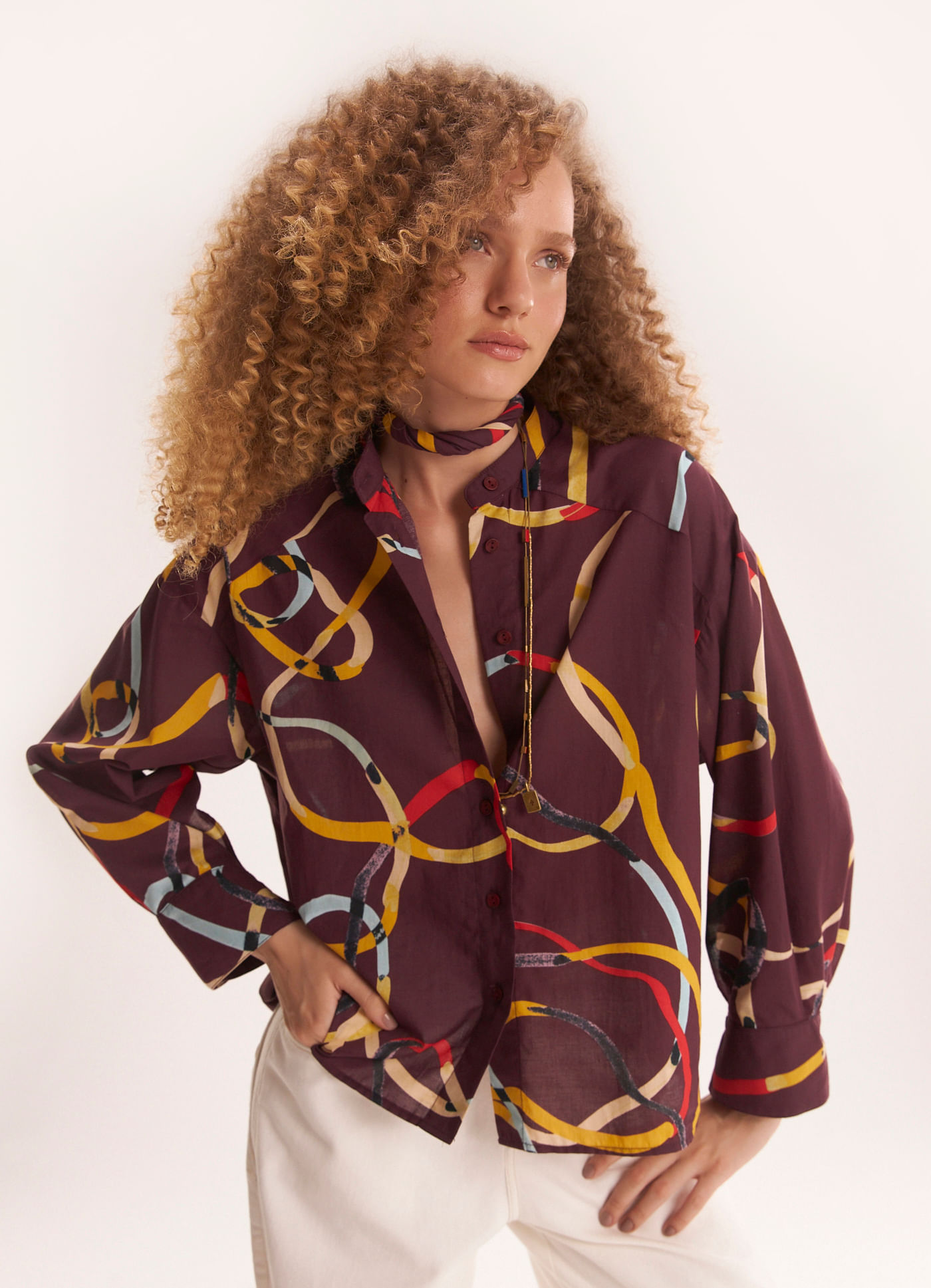 Camisa estampada elástica