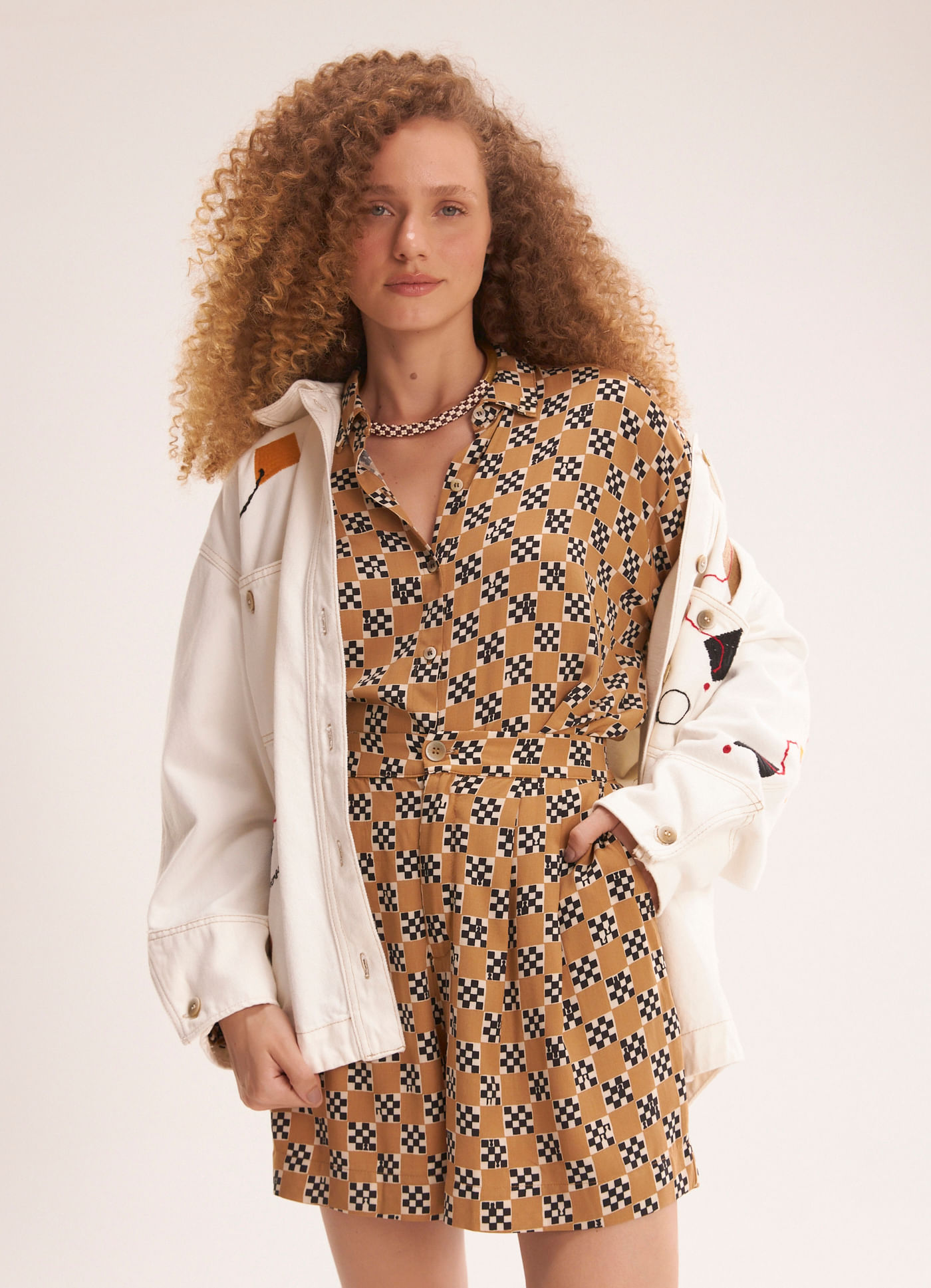 Camisa estampada tabuleiro