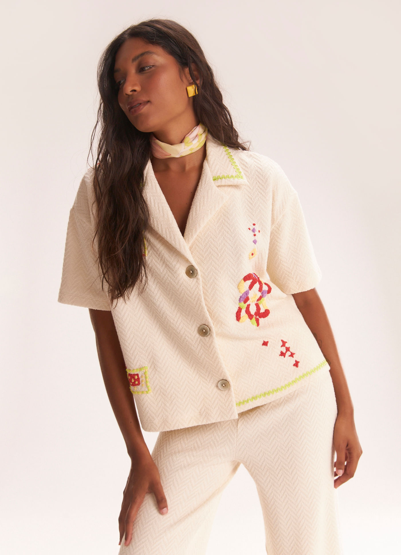 Camisa malha bordada jacquard off white