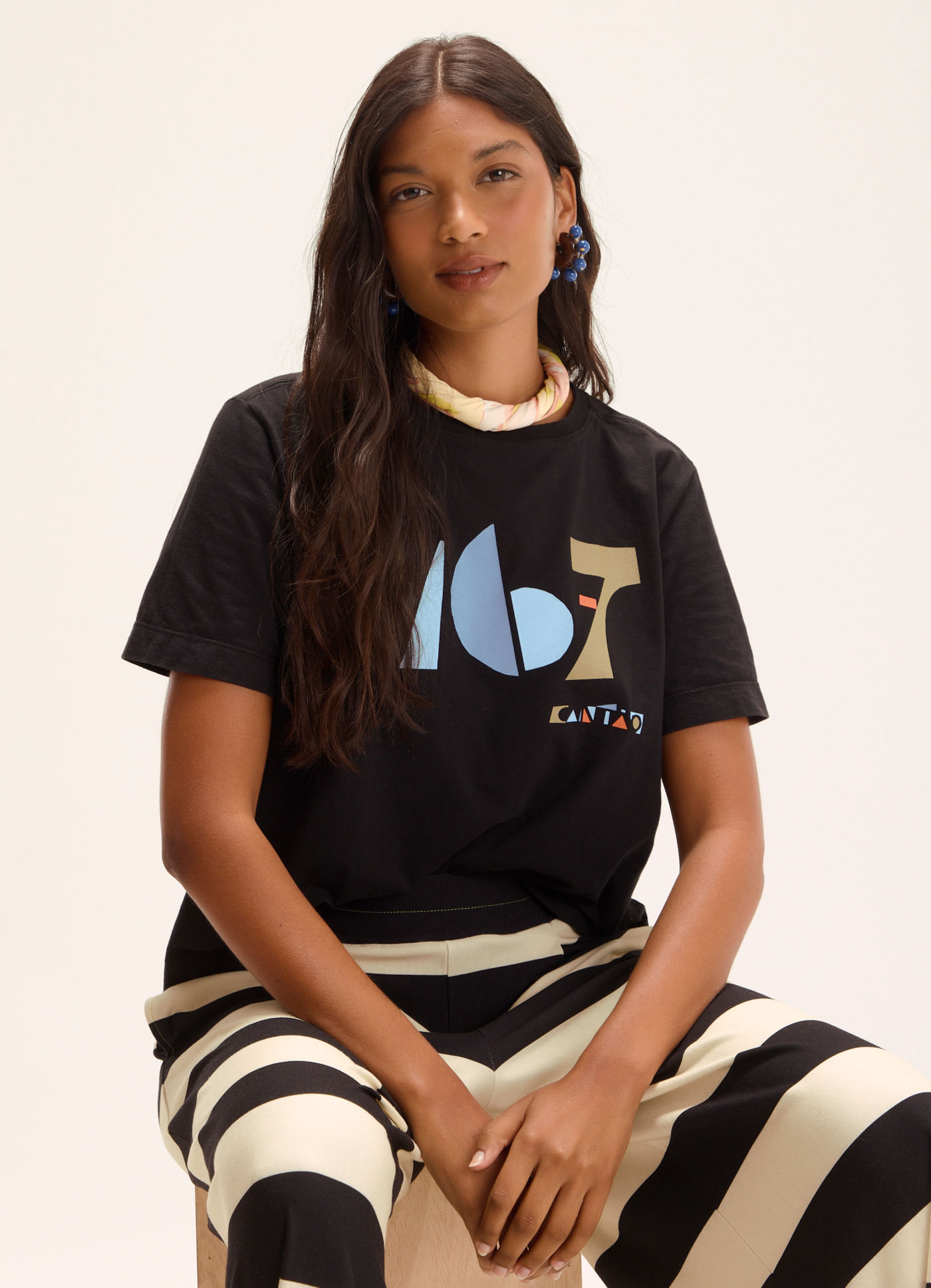T-shirt box tangran preto