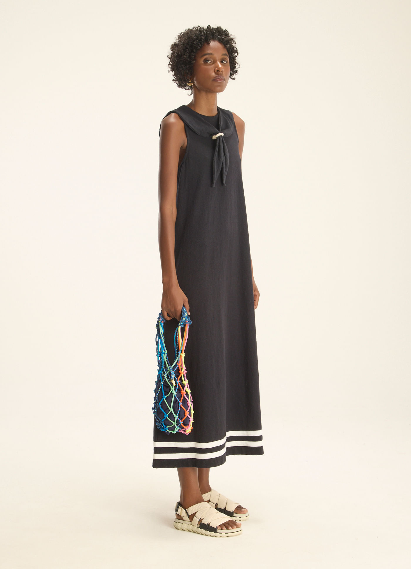 Vestido crepe flame listra preto