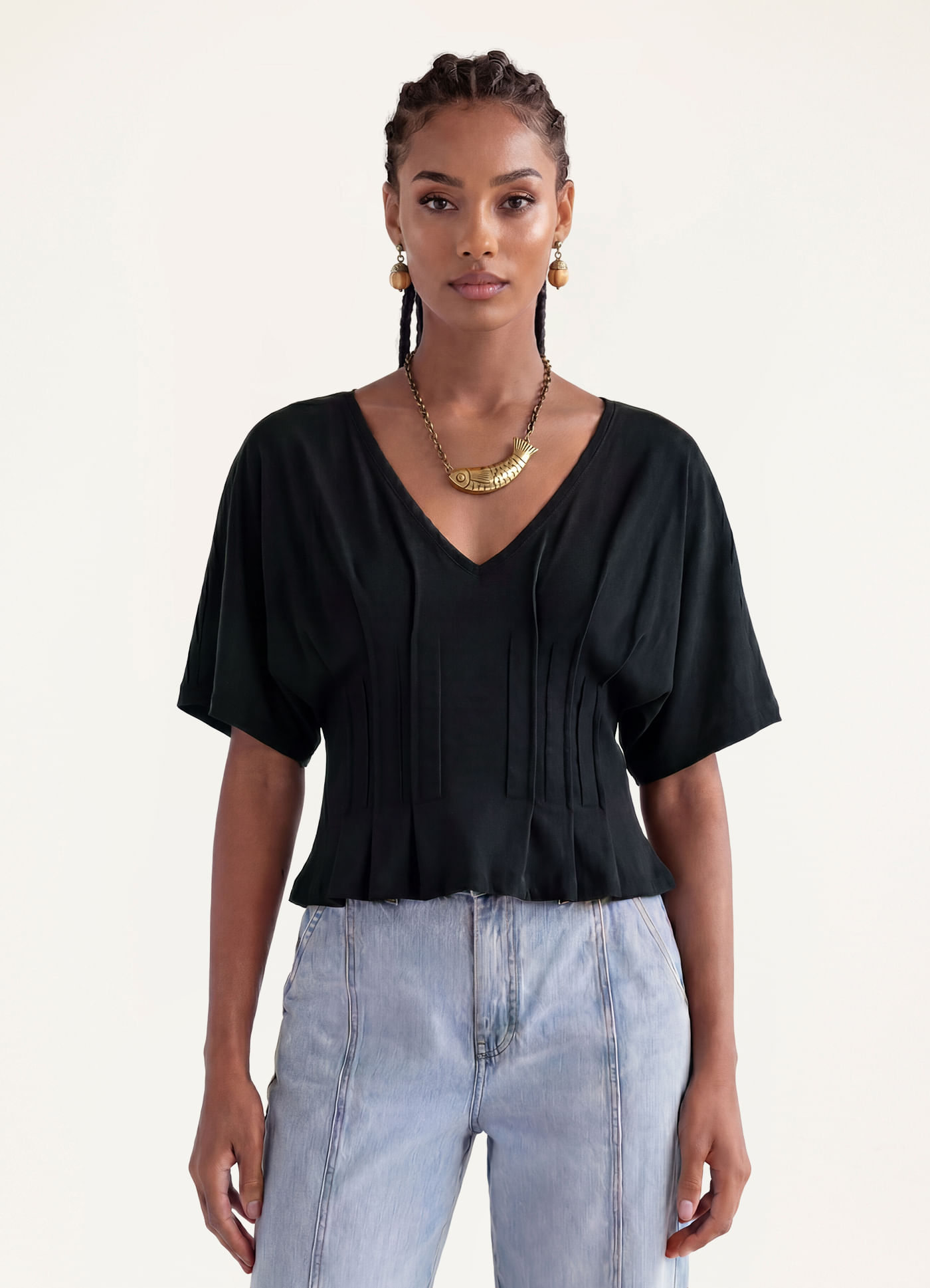 Blusa pregas algodão preto